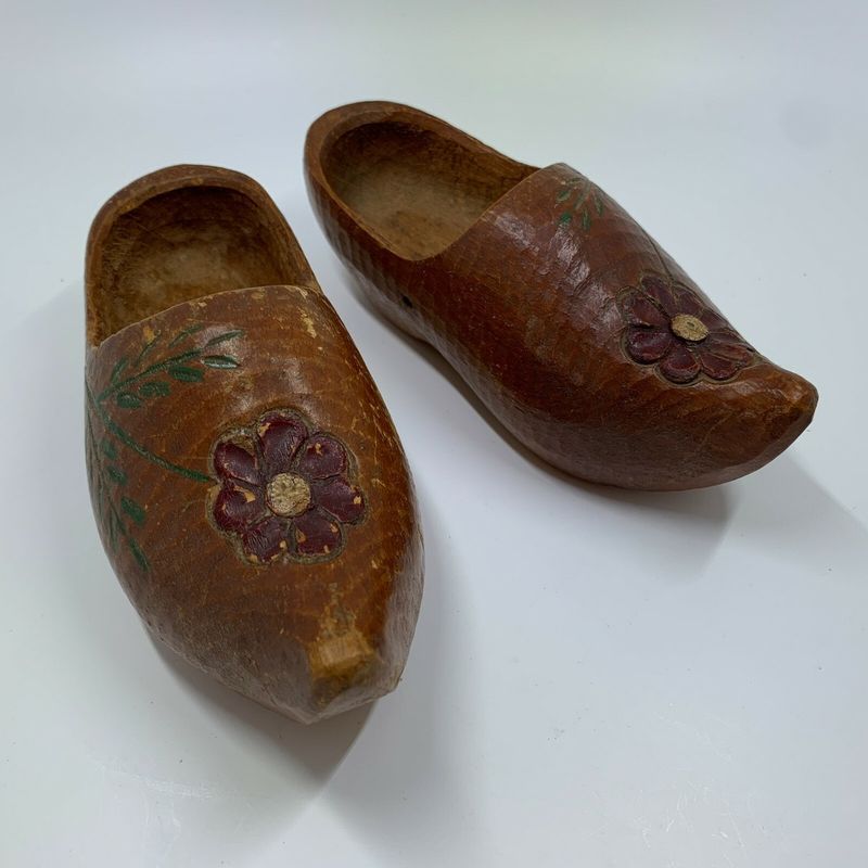 Clogs