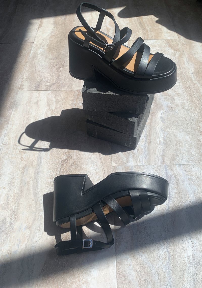 Asymmetrical Platform Designs