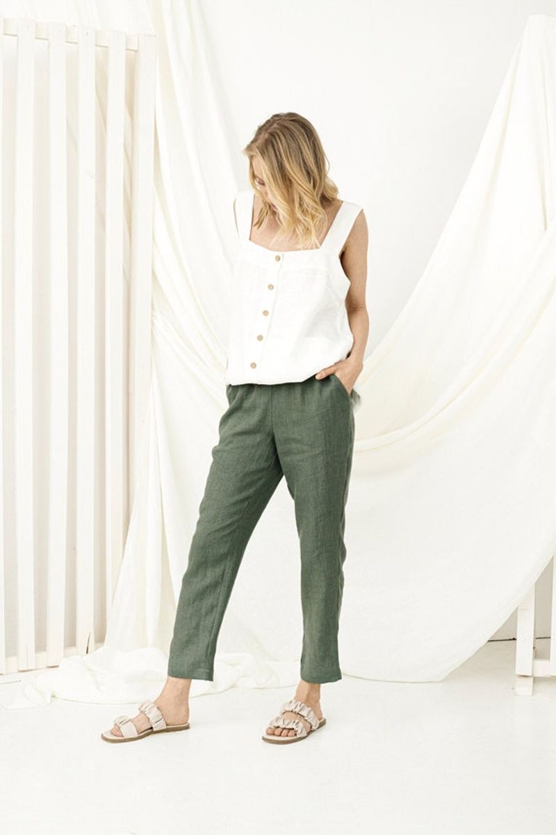 Elastic-Back Ease